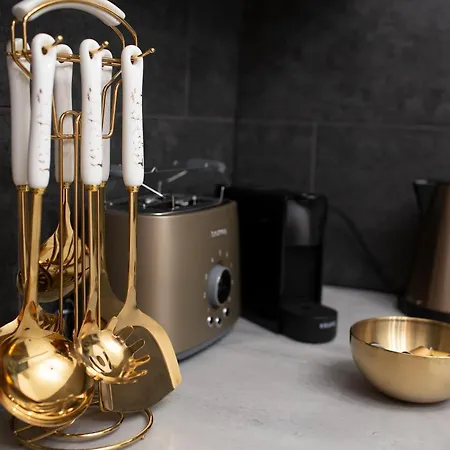 Golden Peacock - Grazynskiego 7 * Katowice