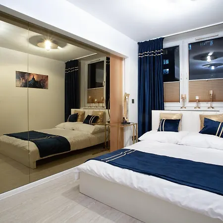 Golden Peacock - Grazynskiego 7 * Katowice