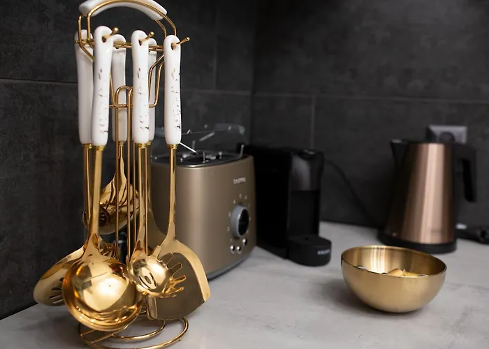 Golden Peacock - Grazynskiego 7 * Katovice